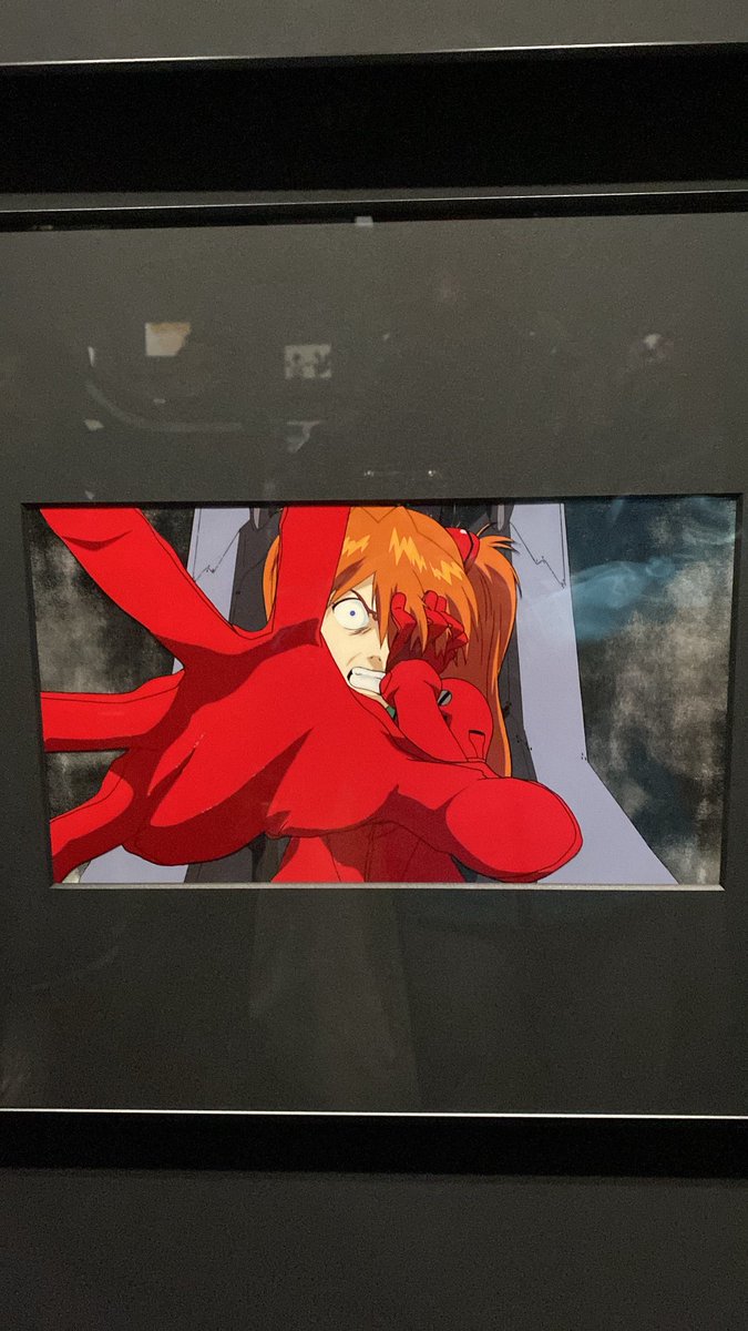 先日All of Evangelionという事でエヴァ展に行ってきました🙌
数多のオリジナルのセル画に、Qとシンの原画🙌ヴンダーの設定資料は撮影NGだった🤔

めぐみ先生、MAGIシステムが抜けてます