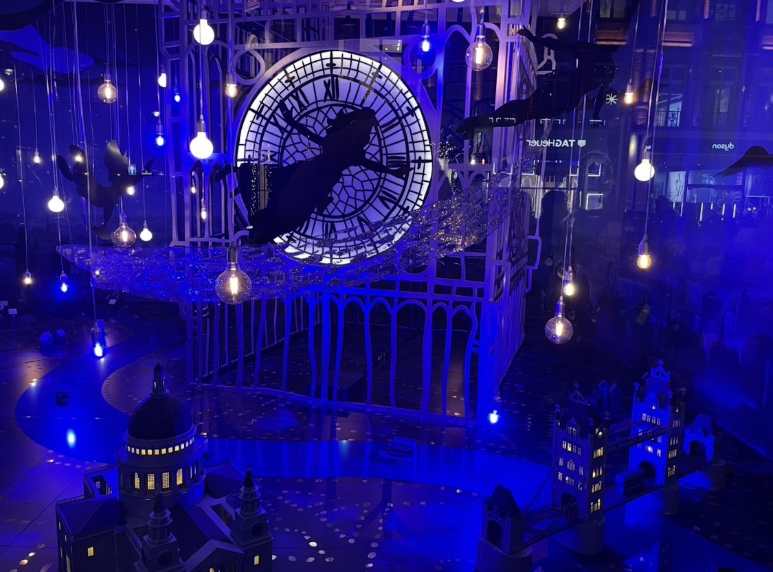 Jasmin29's tweet image. Selfridges, Oxford Street; London earlier this evening. #DisneyTheme🧚 (pt 3)