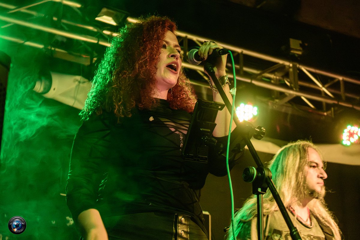 Genial crónica de Metalarium del Madrid Domination Fest III (25-10-25) en #Alcorcón
Noche completa, llenazo, buenos amigos arriba y abajo. You rock! 

metalarium.es/cronica-y-foto…