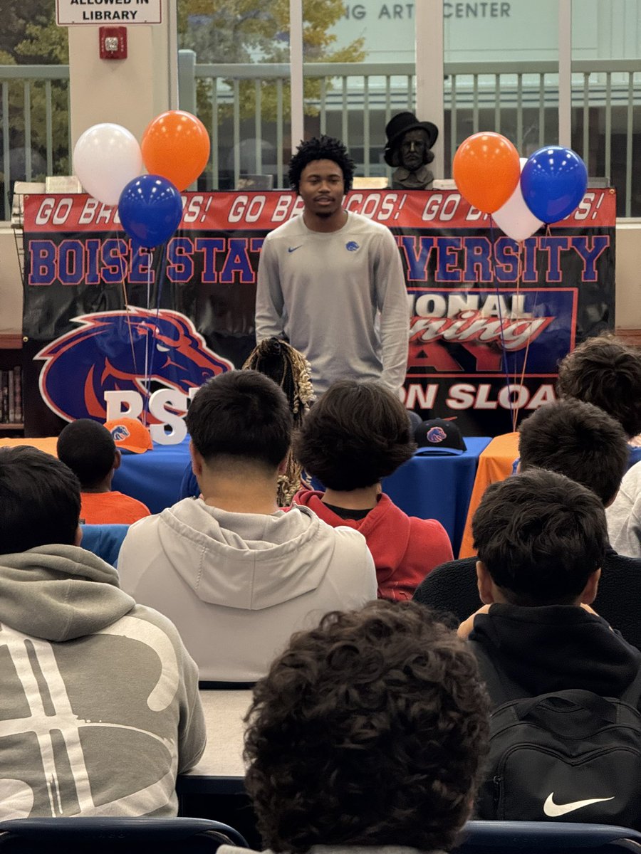 RecruitShafter's tweet image. Congrats @mariyon_sloan2 we are so proud of you!
@BroncoSportsFB is getting the real deal on and off the field. #GeneralsLEAD #NxtLvlGenerals

Who’s NEXT?!?