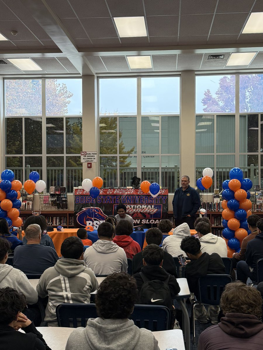 RecruitShafter's tweet image. Congrats @mariyon_sloan2 we are so proud of you!
@BroncoSportsFB is getting the real deal on and off the field. #GeneralsLEAD #NxtLvlGenerals

Who’s NEXT?!?