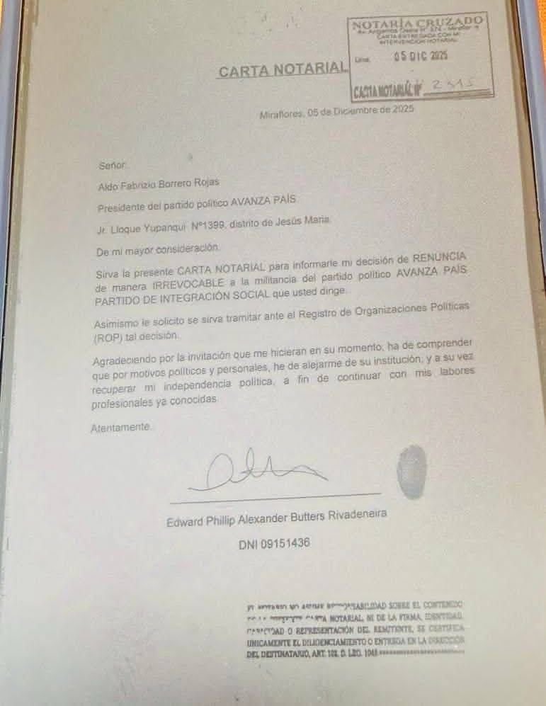 Se veía venir. Se cae la precandidatura de Phillip Butters a la presidencia. El “Sabelón” renuncia a la militancia de Avanza País y ya no puede ser candidato presidencial <a href="/mostritoypirana/">Mostritos y Pirañas</a> <a href="/roropizzino/">Romina Caballero</a> <a href="/jmhidalgo/">Jose Miguel Hidalgo</a>
