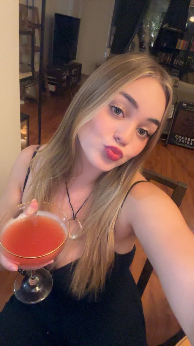 spoilmissanna's tweet photo. Starting the bday festivities early ofc 🙂‍↕️ send $30 for drinks tn🥂 https://t.co/0YB57FtKYX