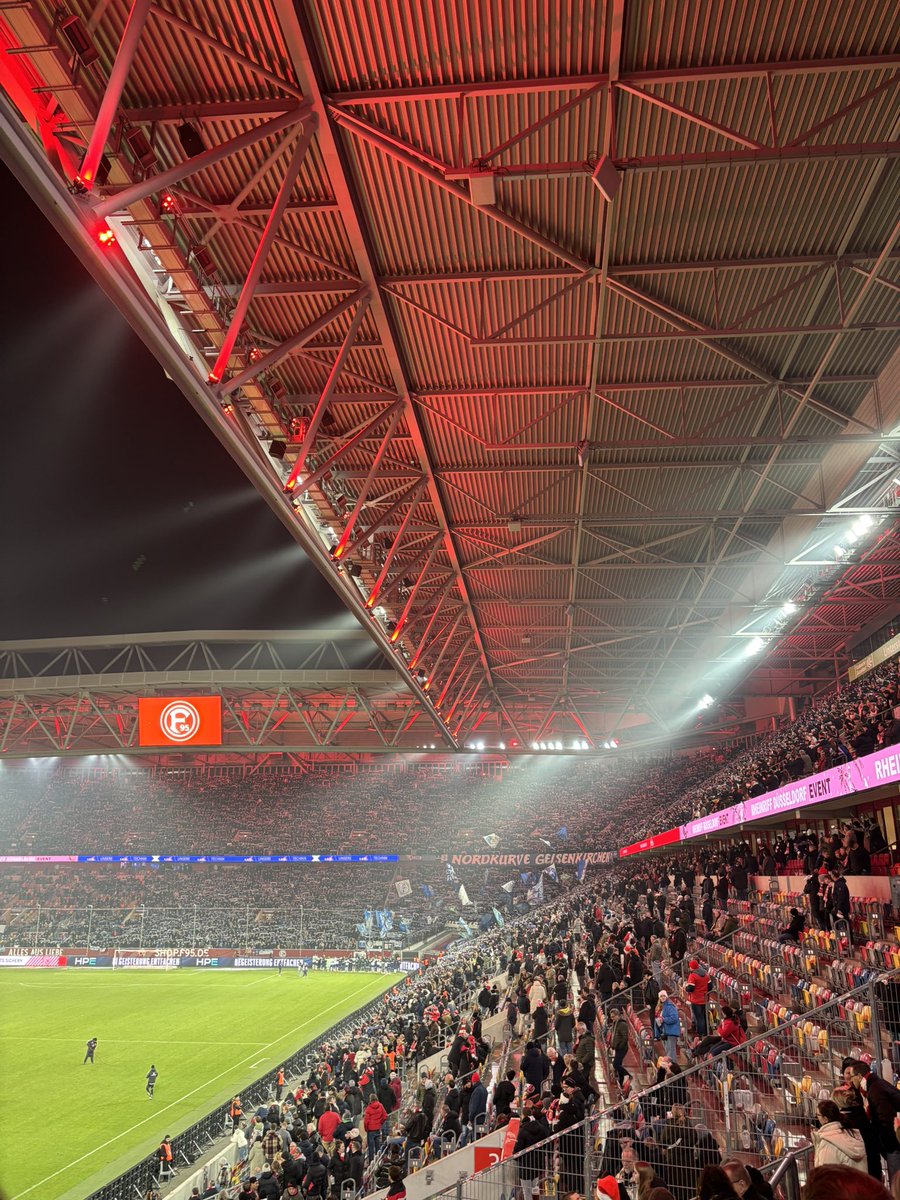 CasperDGS's tweet image. Mooi avondje over de grens 🇩🇪⚽️🔥