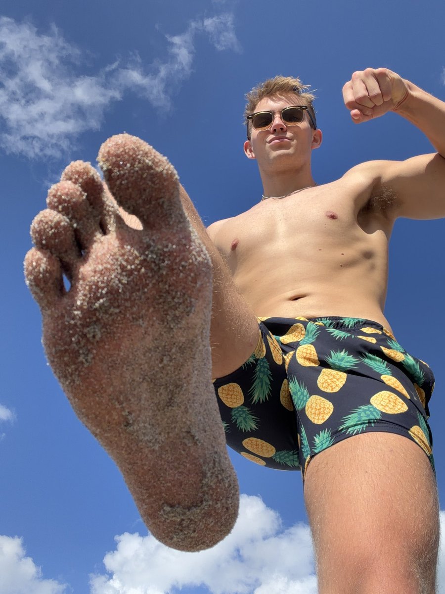 Who’d lick those clean😂😈