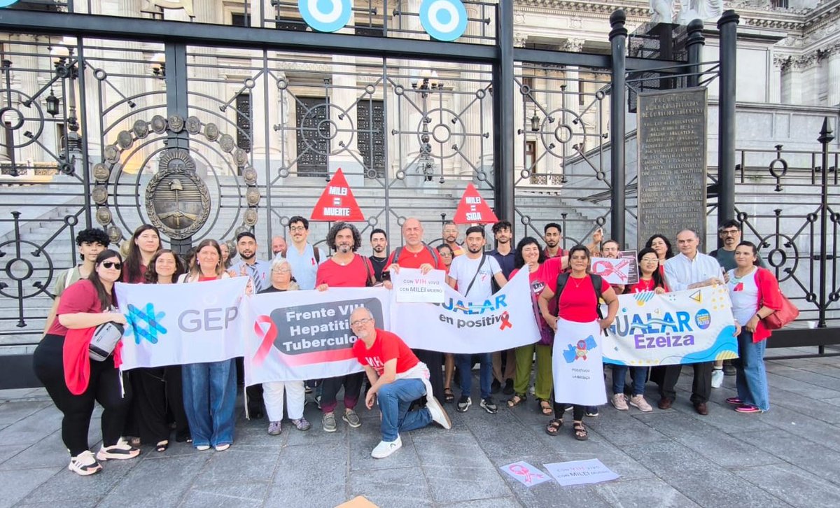 IgualarArg's tweet photo. En la Semana Mundial de Respuesta al #VIH participamos en la presentación del informe de @fundacion_gep sobre el presupuesto 2026.

Alerta: el aumento de sífilis y otras ITS y los recortes en prevención y tratamiento ponen en riesgo la respuesta nacional. https://t.co/q4wfDEo7t1