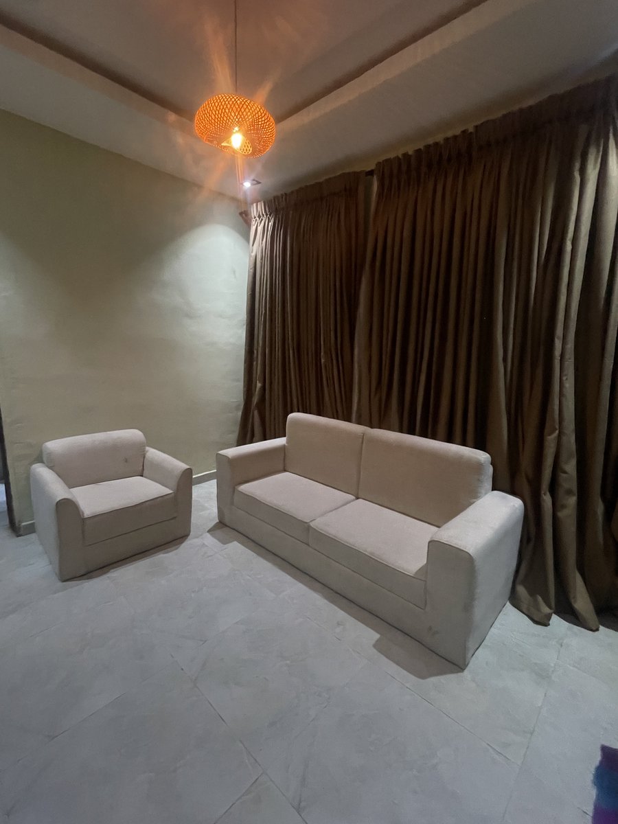 plus234ice's tweet image. The first picture is the original, the rest are @GeminiApp bringing my ideas to life 

Do you spot @VoyaCreative in the last slides 👀🤍⭐️