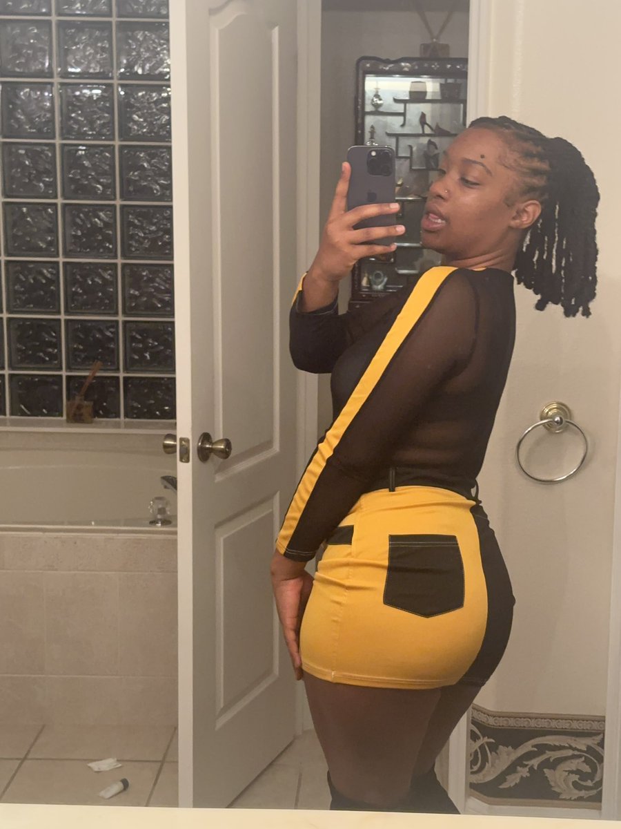 GoddessBrielle tweet media
