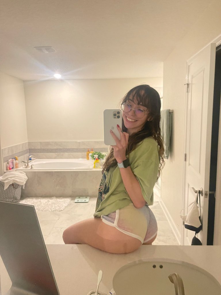 am i allowed to post more like this? 👀 https://t.co/z4Ipw41dUe