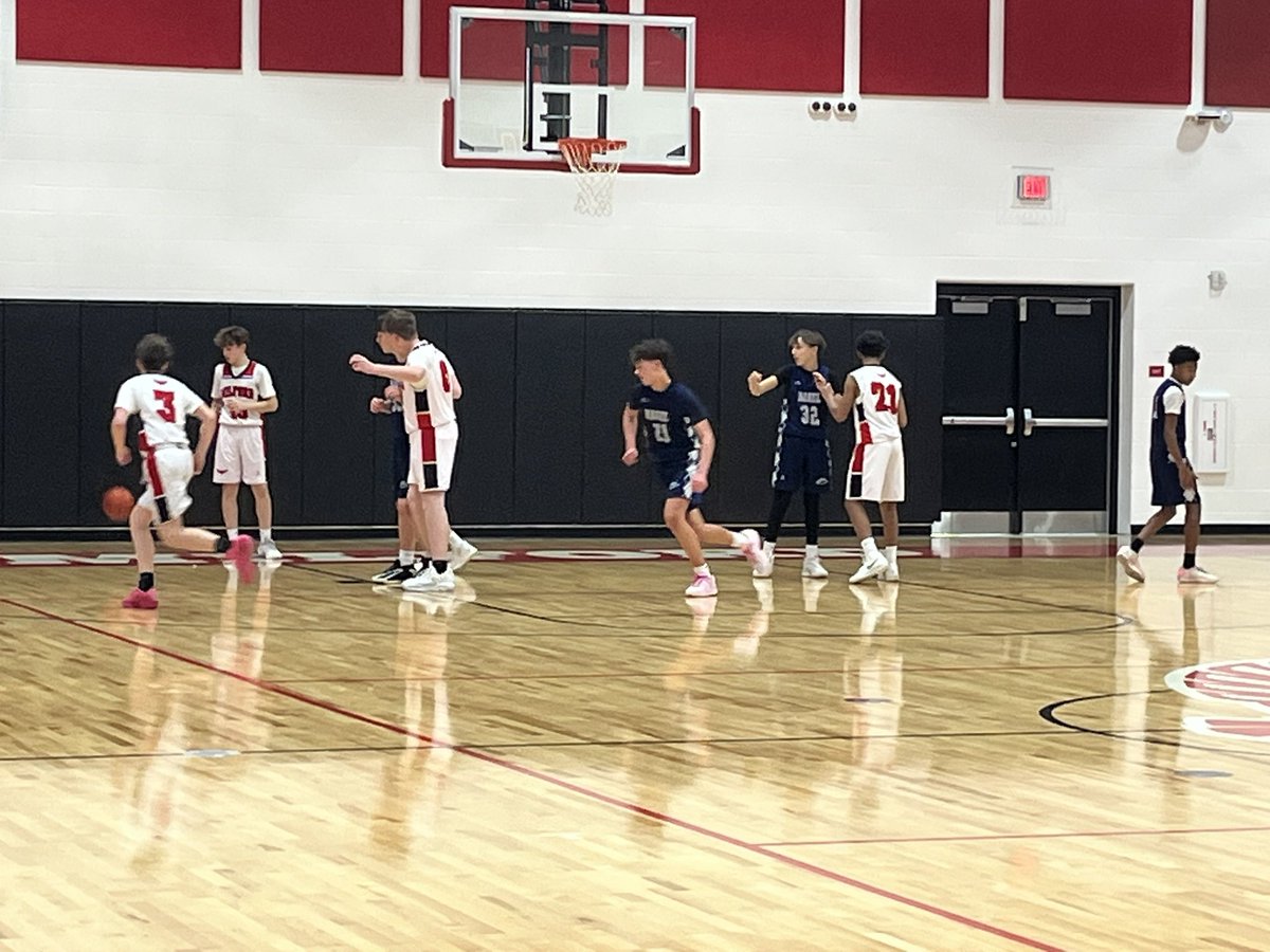 MMS_ToddWells's tweet photo. 8th grade Boys Red lead Nagle at half, 18-7. @MJHS_Comello @MMS_Eigher @MMS_Ferguson https://t.co/yE93CKq32Z