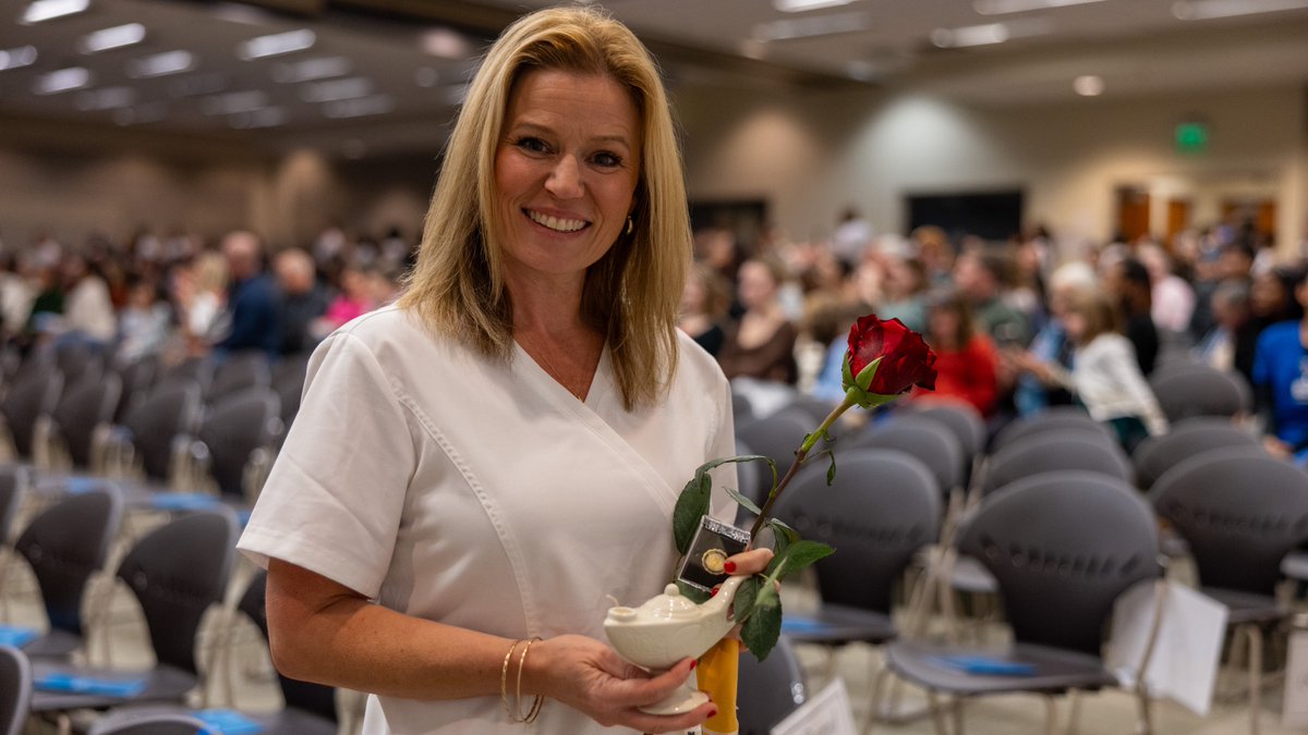 waketechcc's tweet image. 🎉 The Triangle&apos;s healthcare workforce is getting a vital boost! More than 60 new nurses from Wake Tech’s Martha Mann Smith School of Nursing received their pins earlier today! Join in the celebration! Congratulations! 🎓🌟 #WakeTech #WakeTechGrad #Raleigh #WakeCounty