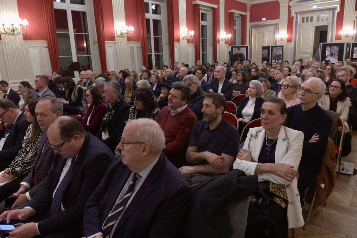 VELIČANSTVENA KONFERENCIJA U PARIZU: Stručnjaci i diplomate o 30 godina Dejtona – u organizaciji Predstavništva Republike Srpske na čelu sa Bojanom Kondić Panić ssup.fr/veliko-interes…