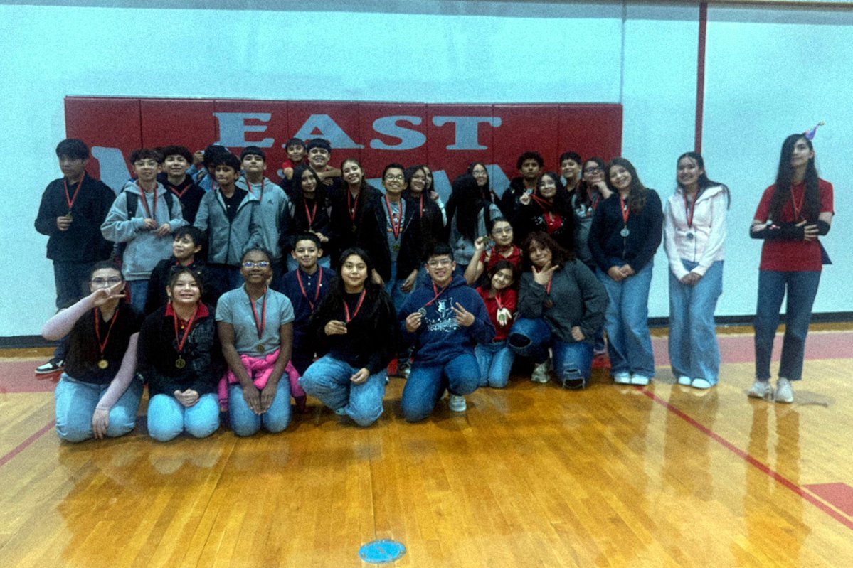 Congratulations to our Science Fair winners at this yeare's campus Science Fair! Some of our students really thought their projects through and it reflected in work! The futrure is bright at EMMS! #StrikeFirst