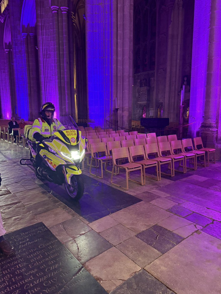 A wonderful evening at the Joint Emergency Services Carol Service in Winchester Cathedral 🎄✨
Huge thanks to everyone who joined us, took part, and helped make it such a special night.

Wishing you all a safe, peaceful, and very festive season!