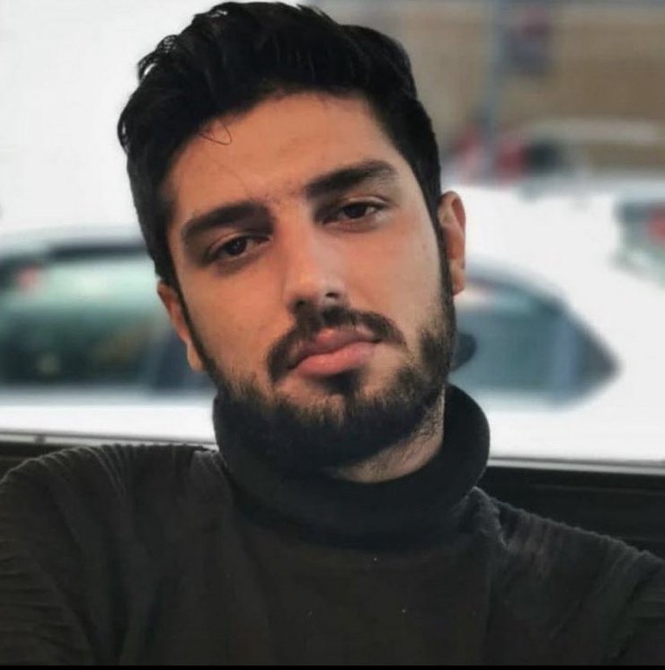 Peygamber Efendimiz ﷺ buyurdu ki:

“Sizden biriniz, beni, kendisinden, annesinden, babasından, çoluk çocuğundan ve herkesten daha çok sevmedikçe gerçek manasıyla iman etmiş olmaz.” (Buhari)

#EgemenKurtoğluTutuklansın