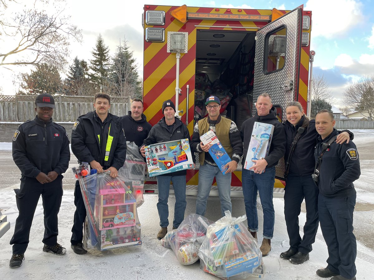 CpffaL's tweet image. We’d like to take a moment to thank everybody for helping us make this year’s toy drive such a great success! Today we dropped all the donated toys off to benefit The Salvation Army and The Giving Tree! Thank you for your support!