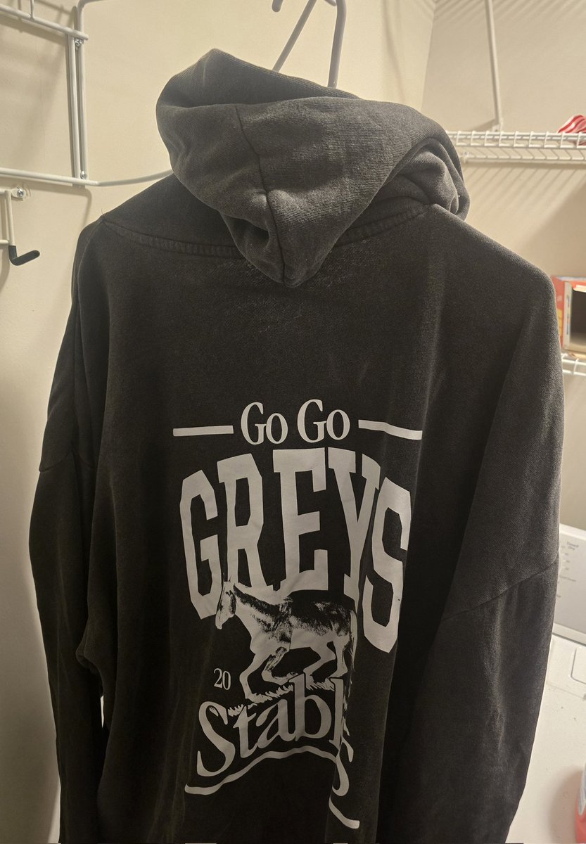 Dennis7heMenace's tweet photo. Love the Go Go Grey's hoodie already washed it, air drying now. Don't let the dummies back home forget the free Viva sticker. @stoolpresidente https://t.co/I9ngUHtkri