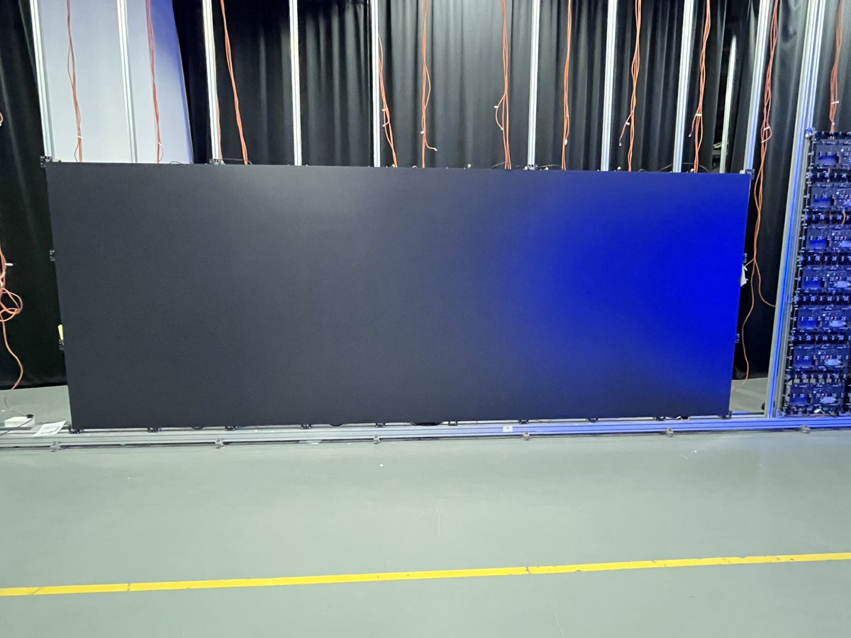 ArbenLEDdisplay's tweet photo. COB1.2.5, box 600* 337.5 * 29mm, single box weight 3.5kg
https://t.co/n6dhCGmOtI 
#shaped #screen #bigscreen #3dwall #leddisplay #rgb #Holography #ledpanel #wall #Cellular #video #Alien #color #ledscreen #resolution #display #3d #led #media #ledmonitor #tech #pixels #panel #HD https://t.co/XPRO7TsUEl