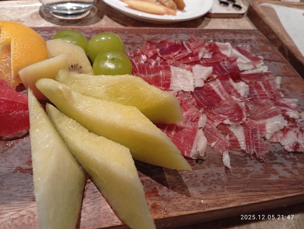 어제 상당한 호사를 누렸으나 까딱하면 기억 삭제 당할뻔함