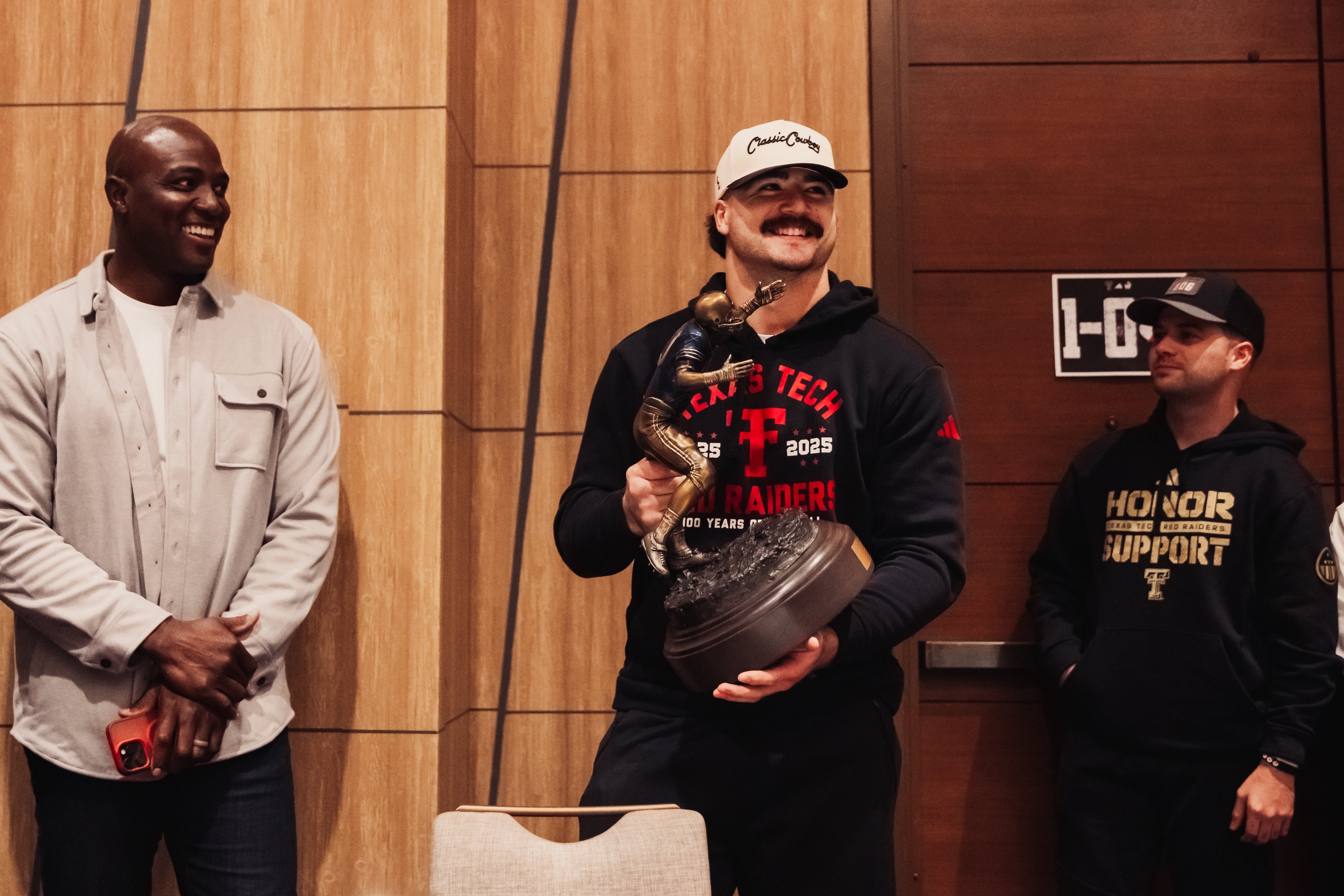 G7cZoGYWgAEJDAy (4096×2730)