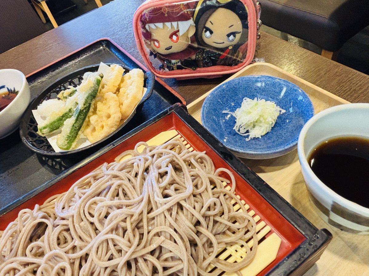 定期的に麺類を欲する女

#壺食テロ紀行