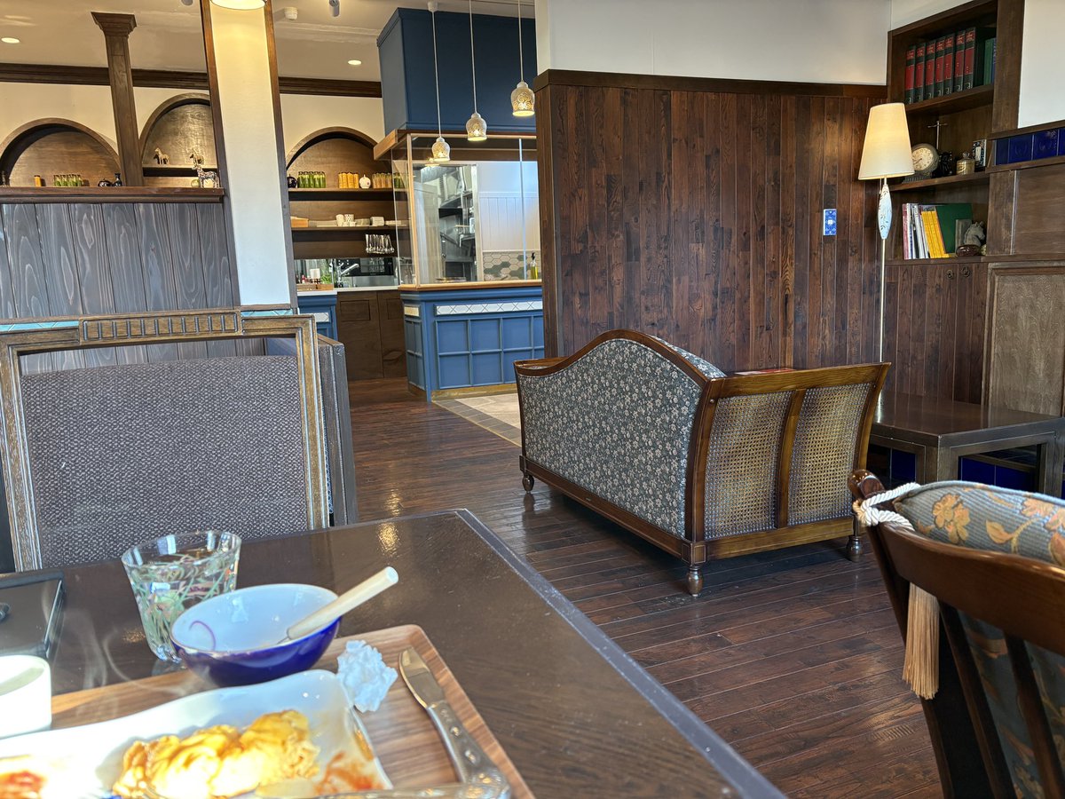 【二等国家資格（初学者）】

本日は、千葉流山IC校の二等（基本、目視外）講習ですが…遠く、横浜町田IC校の受講生も練習に参加されております。

風も無く…日差しが暖かいですね♪

＃ドローン免許センター　＃ドローン国家資格