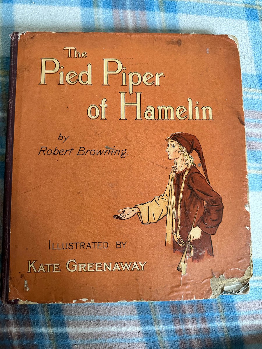HoneyburnBooks's tweet image. 💖 1888*1st* The Pied Piper Of Hamelin - Robert Browning(Kate Greenaway illustration) George Routledge &amp;amp; Sons 💖 by Honeyburn Books (UK)

Starting from 🤑 £125.00 🤑

Shop now 🛍️ at tinyurl.com/288rw7hx

#KateGreenaway #PiedPiper #RobertBrowning