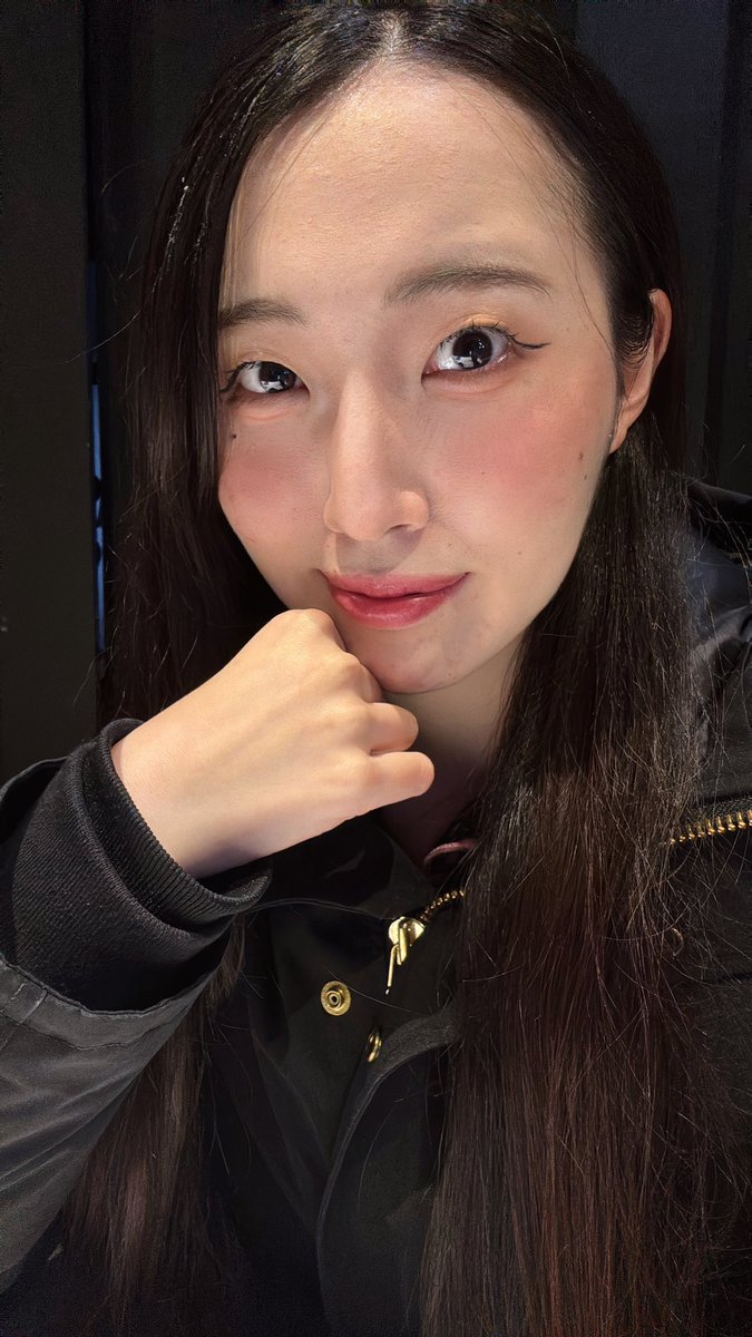 おはようございます‼︎
昨日より日差しがあったかい気がする🌞
本日ついに千秋楽です‼︎
昼夜共に完売‼︎ありがとうございます🙇🏻‍♀️
たくさんの方に見ていただけると思うと
今からわくわくです✨✨
最後の最後まで楽しんでいくぞーーー‼︎❄️
#シェイクスピアシアター #冬物語