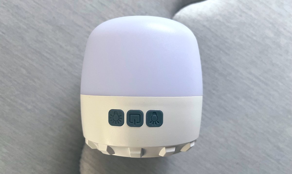___om23's tweet photo. #CALLC(@CallcSupport)様より、持ち運びや吊り下げも可能な充電式ランタンをモニターさせていただきました🙏✨
操作も簡単なので子供でも使いこなせる🫶充電ケーブルも付属していて、かなり軽量です❣️アウトドアにも非常時にも大活躍です🤍
本当にありがとうございました🥺💕
#おうりんの当選報告🍏 https://t.co/mvx9Ye6PPx