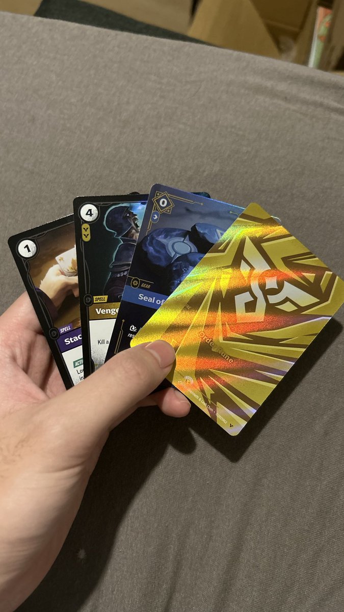 oktoebr's tweet image. Got my first Nexus Night Promo Pack today!  And got a seal from my participation pack, pretty good I would say :)

Went 
1-1 Viktor
2-0 Teemo
1-1 Viktor