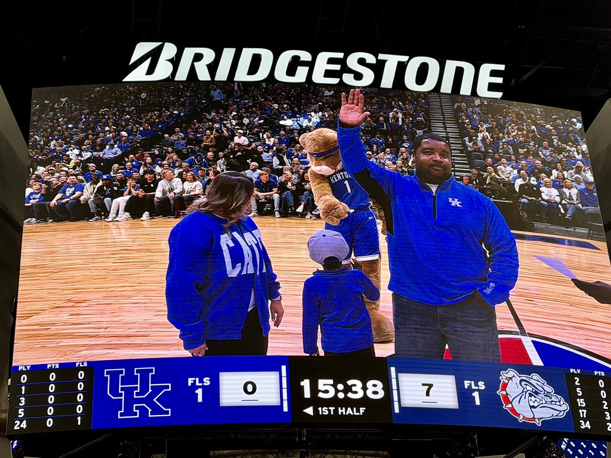 Former Kentucky player Brandon Stockton being honored during the timeout. He is cancer-free after receiving treatments at UK’s Markey Cancer Center.

Huge ovation from BBN.