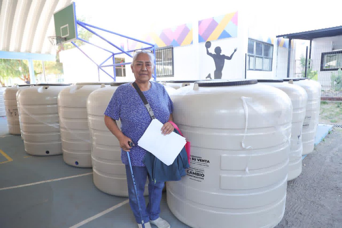 Cada entrega de Co-Inversión Social tiene una historia de vida que mejorará con el producto, que haciendo equipo con la sociedad civil logramos hacer accesible para cada persona beneficiada. 
¡Felicidades a los beneficiarios de El Marqués!