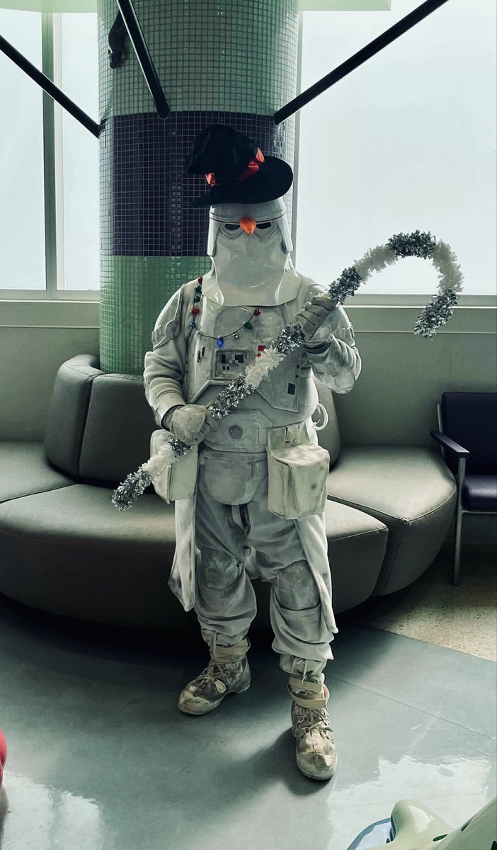 BorgInstitute's tweet photo. Hospital 🏥 Visit 😀#snowtrooper #snowman #frosty #hospital #StarWars #hoth https://t.co/I2CP7kM45c