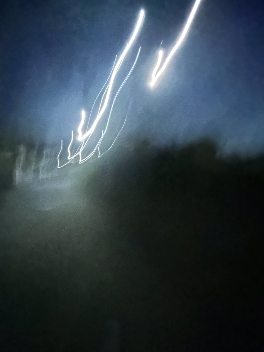 _pite_VR's tweet image. 満月が綺麗だったのでスマホで撮ってみた