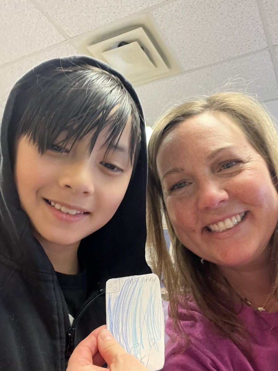 Gratitude was our Fin Family theme - I’m so thankful for my Sharks (and my new “phone”) <a href="/WoParkSharks/">Worthington Park Elementary School</a>  #itsworthit
