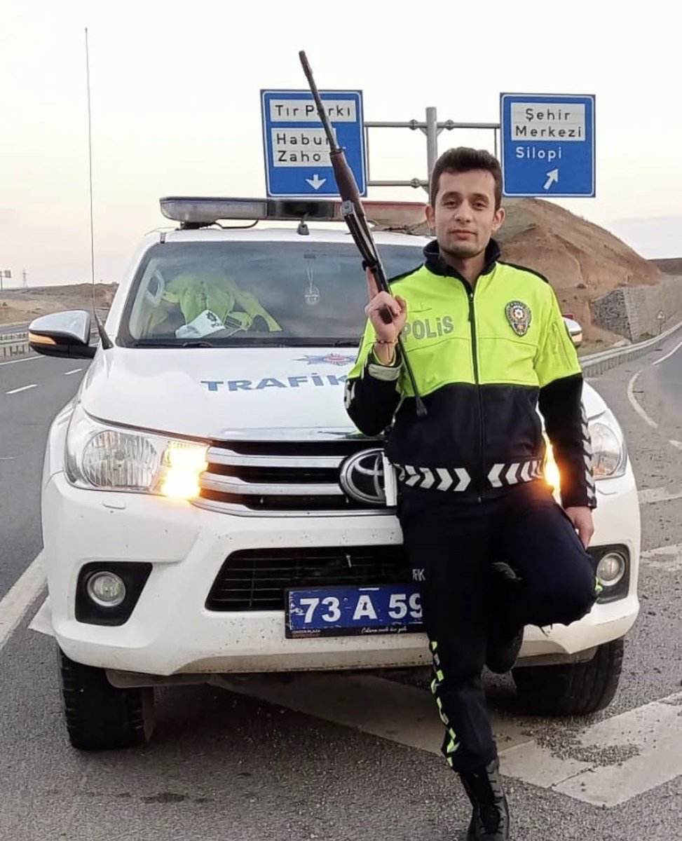 alikdk's tweet photo. Adı : Onur
Soyadı : Türk Milleti

Yozgat’ın yiğit evladı;

İşte biz buna; “vatan için yardan/serden geçmek” diyoruz. https://t.co/JL6BTnpnFG