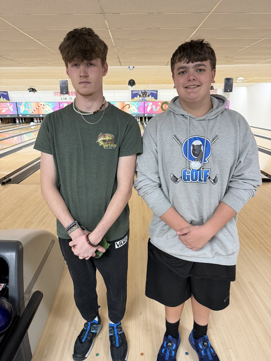 officialQHSBowl's tweet photo. Travis D’Cruz keeps rollin’ gems 💎 227 game today! Chris Gray and Danny Williams win the boys scorch doubles today. Lauren Betz and Victoria Ostrowski win the girls scorch doubles today. #practicemakespermanent @QCHSAthletics @SOLsports @mfriedmanPGH https://t.co/XGn2sf6Dng