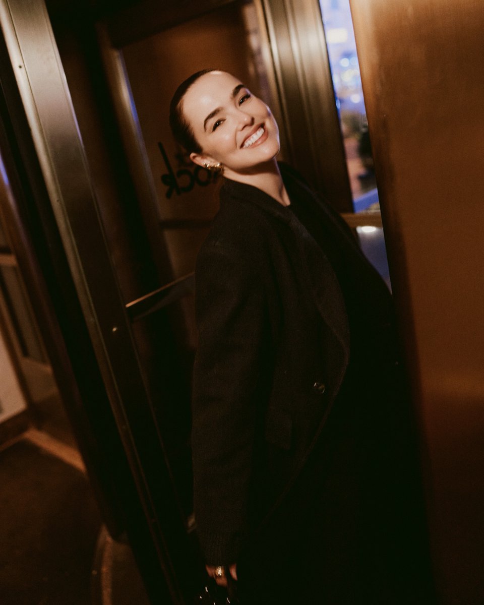 MichaelKors's tweet photo. Kicking off the holidays in style! 🍾 #ChrisBriney, #ZoeyDeutch, #EmmaRoberts and more joined Michael at #LeRock for a private viewing of the Rockefeller Center Christmas Tree lighting to toast to our newly redesigned flagship store. https://t.co/075hGrEfsq