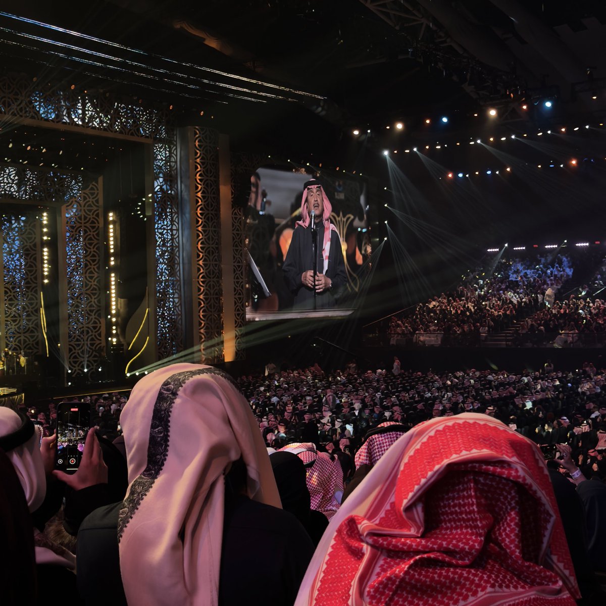 hogwartstudent0's tweet photo. ليالي عبداوية https://t.co/0BmdKP0Ca0