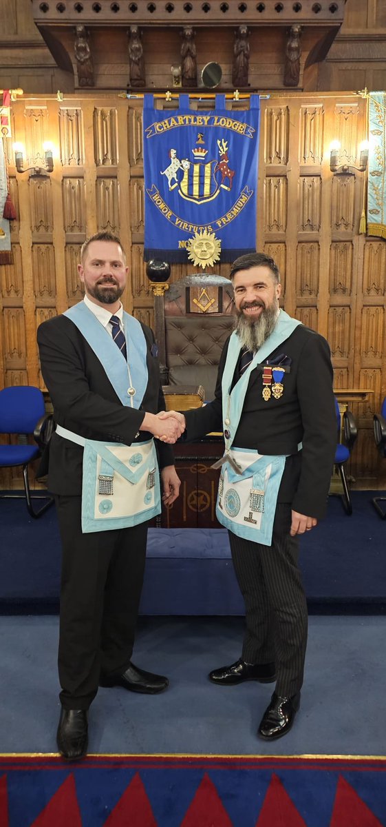 ChartleyLodge7569 tweet media