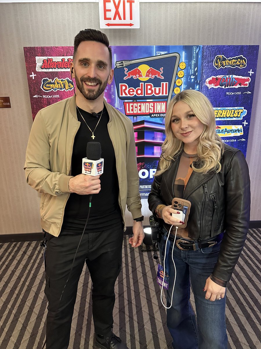 Falloutt's tweet image. Your @redbullgaming Legends Inn Fooor Hosts 🙌

Great to be working with @spidertiff and the ALGS crew again, and wow is it great being with Apex fam in-person again 

TUNE IN on the Red Bull Twitch or YouTube channels!