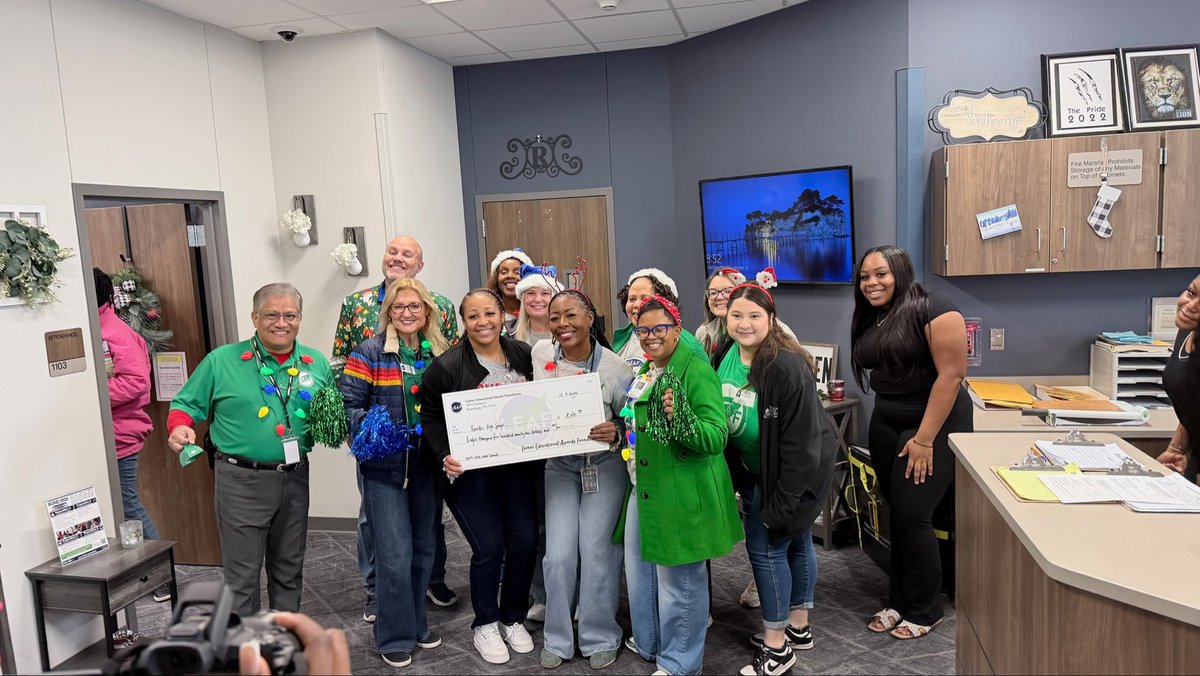 This week, the Lamar Educational Awards Foundation (L.E.A.F.) passed through Randle HS! Congratulations to our dedicated teams and teachers on securing their grants! 🎉

Coach Burnley
Ms. Watterson
Ms. Cisneros
Ms. Lokey