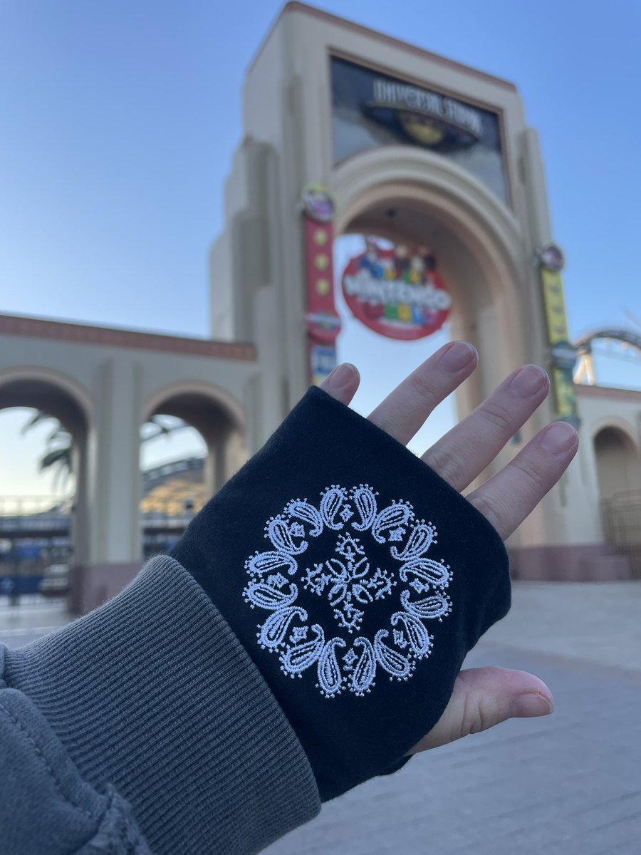 CHRONOIZMのアームカバーのおかげで あったかい🧡 防寒にぴったりです