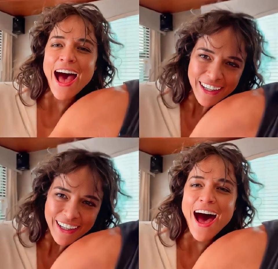 When you give <a href="/QueenRacer_/">“𝕷etty" 𝕺rtiz ♱ Toretto</a> your phone