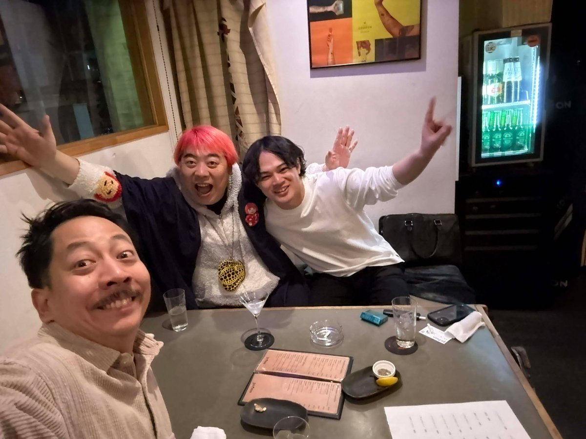 jinjin07131971's tweet photo. 昨日は大好きなX仲間と忘年会でした！！
10年ぶりぐらいに2次会に行ってしまったので、今朝は朝活はスキップですｗｗ
午後は会社の未来について話し合う会議なのでワクワクします♪
インフルエンザや風邪が流行ってますので、くれぐれも気を付けてくださいね。
さぁー最高の土曜日を満喫しましょう！ https://t.co/qpDY6BOIRC