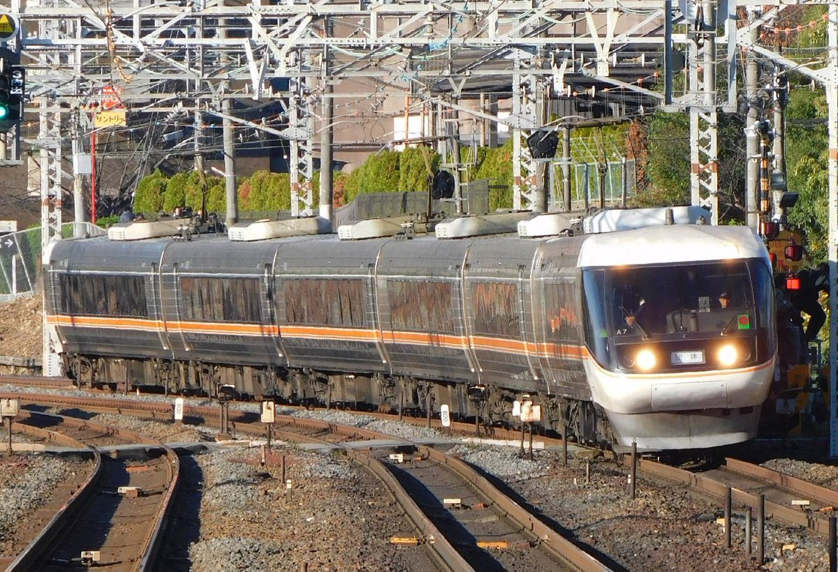 JR96722071's tweet photo. 2025/12/6
山崎駅、京都駅
9021M
「日本旅行創業120周年記念号」団体
383系 A7編成 https://t.co/CQTkJDcOkb