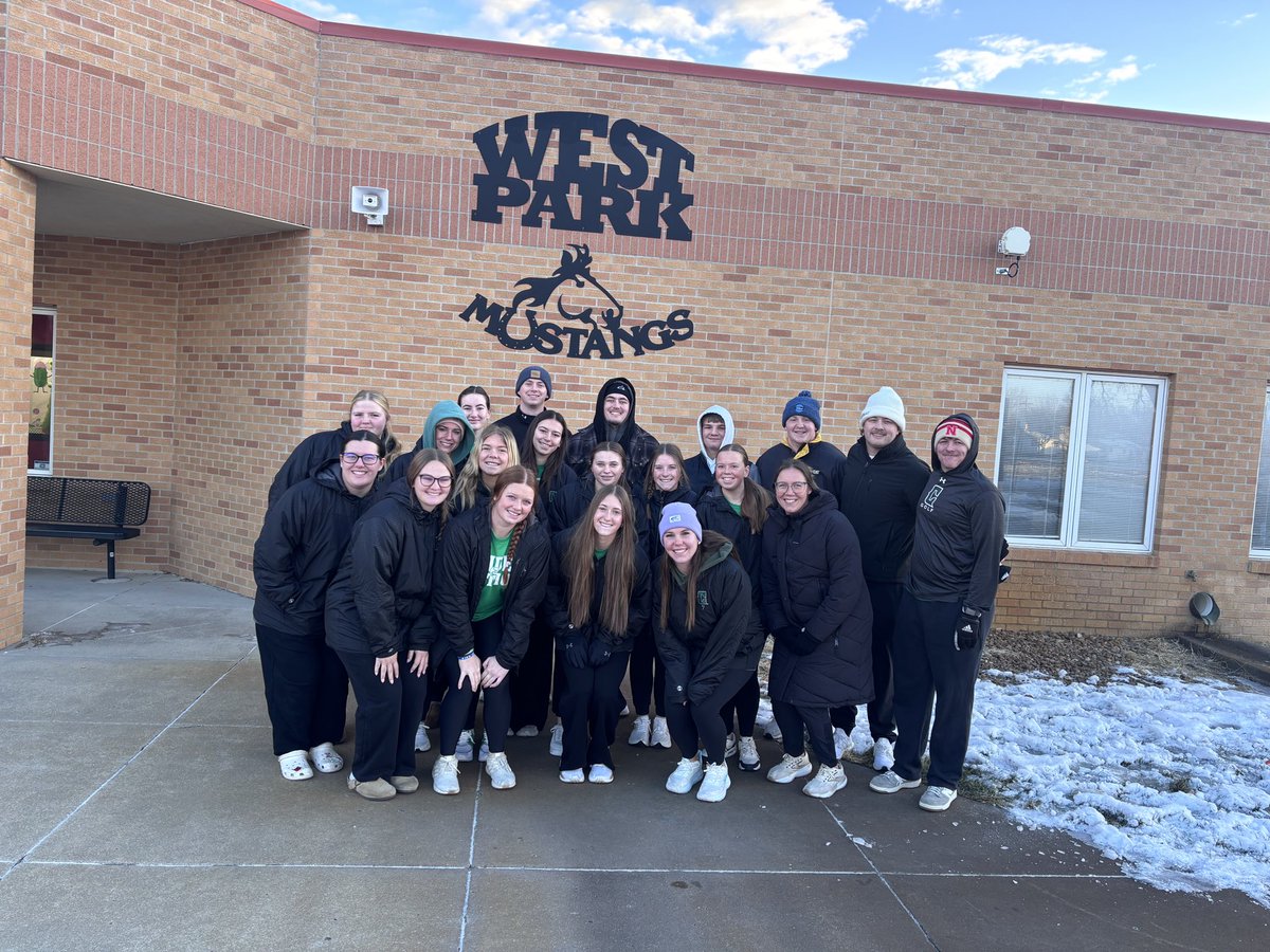 ❄️𝑯𝒊𝒈𝒉-𝑭𝒊𝒗𝒆 𝑭𝒓𝒊𝒅𝒂𝒚! ❄️ 

Thank you West Park Elementary for letting Softball and Men’s Golf spend the morning with you!  

#GoRaiders