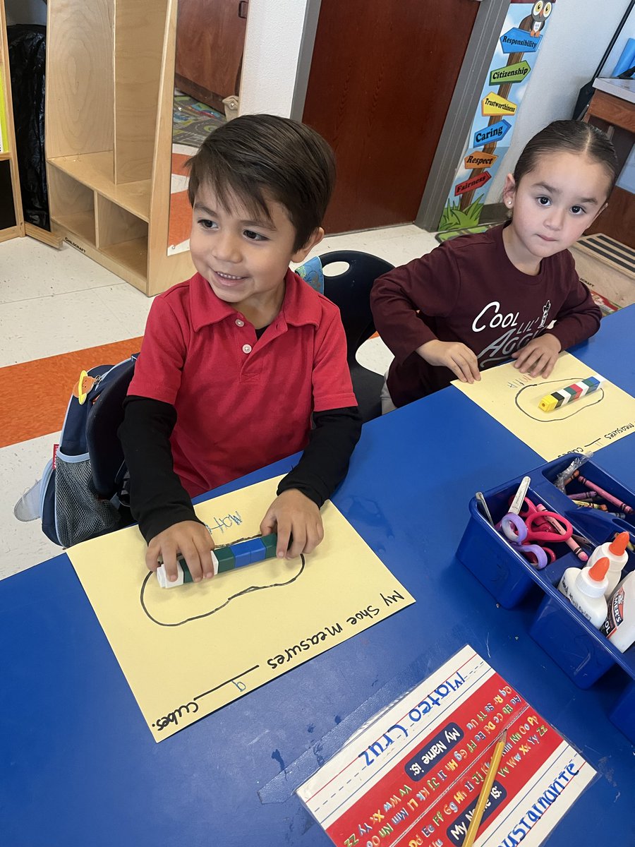 MLopez_MRES's tweet photo. We are masters at measuring things so today we measured our shoes.  Math is so much fun!!! https://t.co/u6QvEBCqdp