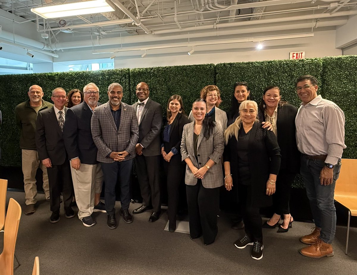 Jammin27Ben's tweet photo. Thank you, @RepHorsford, for inviting the @alzassociation and our partners for your Alzheimer’s Caregiver Roundtable. Our caregivers felt heard in telling their stories and know you’ll fight for them in DC. https://t.co/InHpebWljf