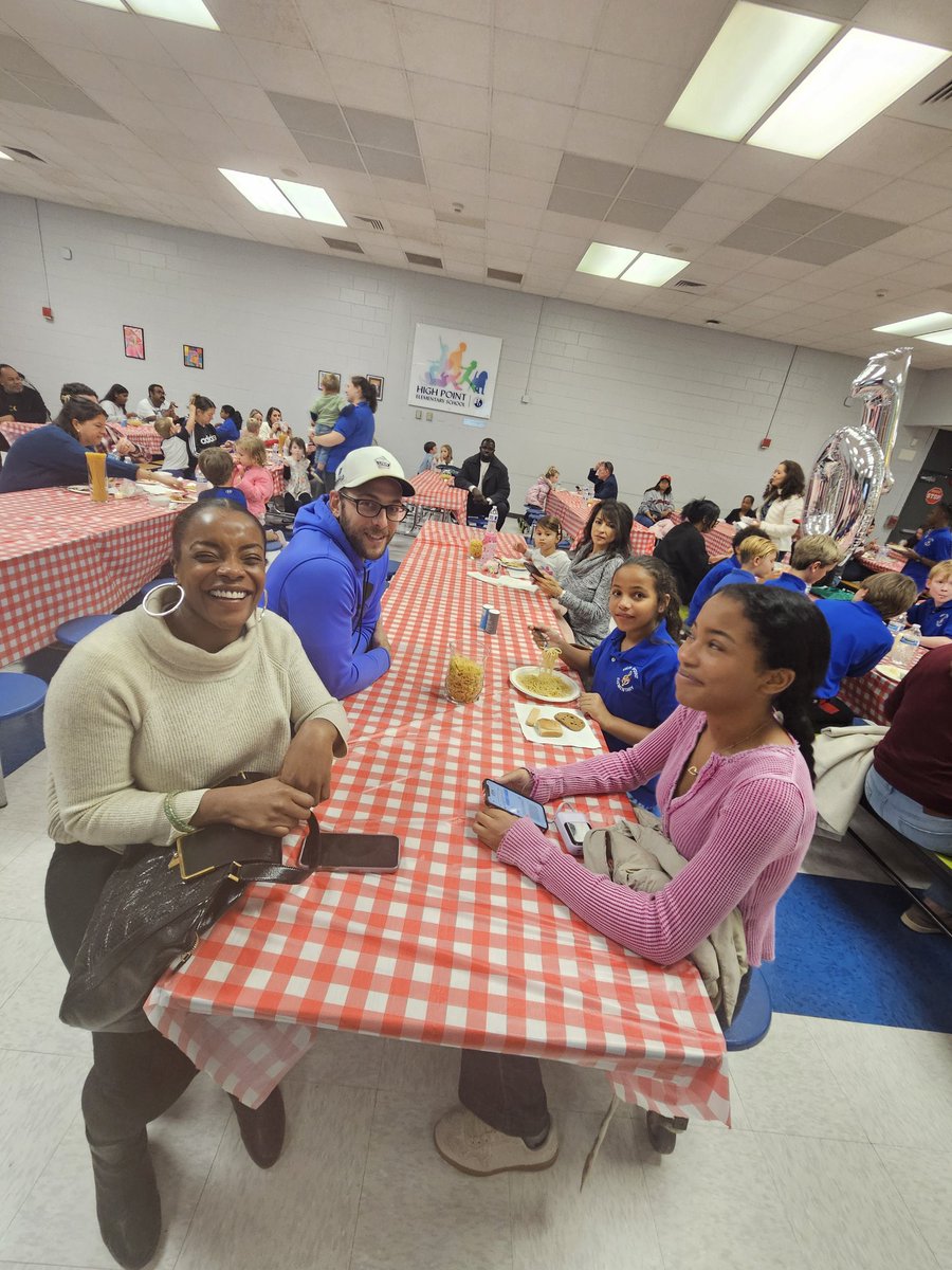 Danielle Miller tweet media